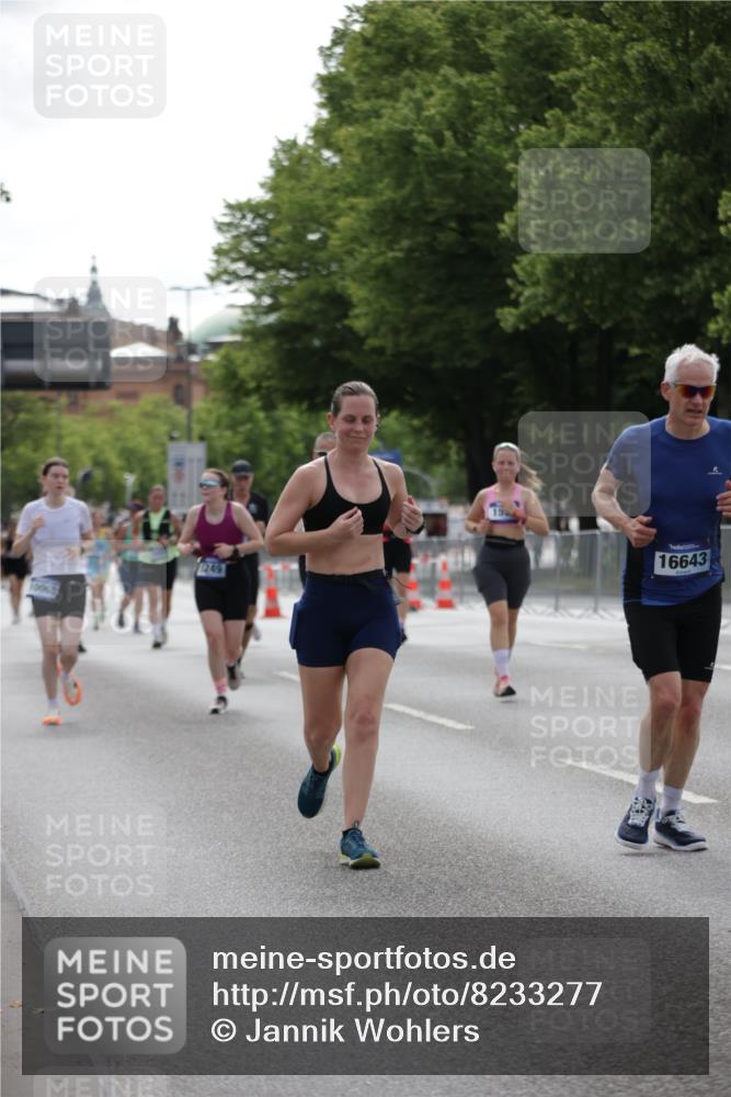 29.06.2025 - hella hamburg halbmarathon Jannik Wohlers http://msf.ph/oto/8233277 29.06.2025 10:28:19 Lombardsbrücke 1518, 1557, 3717, 4700, 4834, 5167, 5249, 5250, 5718, 5903, 5939, 6102, 6418, 8560, 9642, 9716, 9855, 10068, 10434, 15256, 15452, 16125, 16643, 18293 meine-sportfotos.de