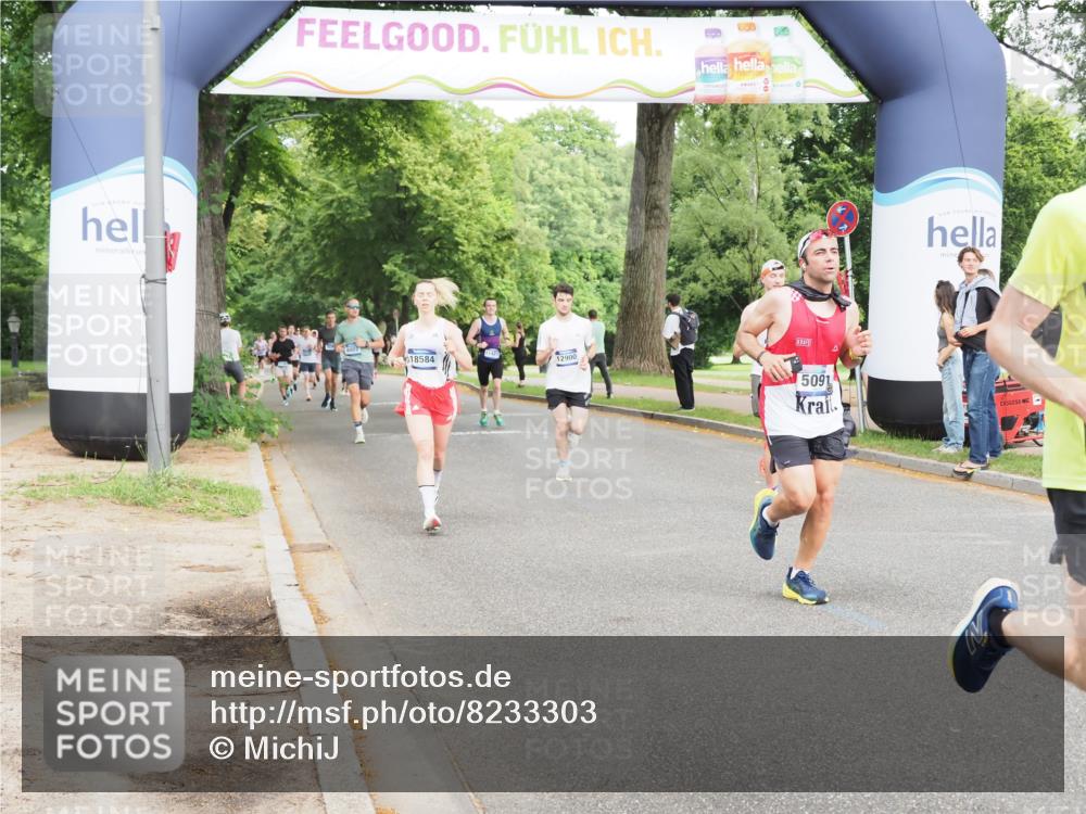 29.06.2025 - hella hamburg halbmarathon MichiJ http://msf.ph/oto/8233303 29.06.2025 10:26:44 Zwischen KM18-KM19 5091, 5791, 7743, 9017, 9171, 9643, 10922, 11282, 12900, 15382, 16075, 18193, 18277, 18584 meine-sportfotos.de