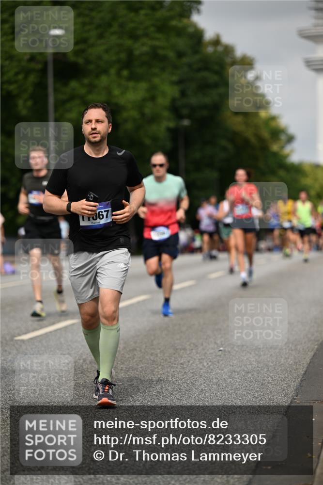 29.06.2025 - hella hamburg halbmarathon Dr. Thomas Lammeyer http://msf.ph/oto/8233305 29.06.2025 10:13:31 Kennedybrücke 7081, 7187, 7636, 9297, 9306, 9434, 9781, 10819, 10943, 11067 meine-sportfotos.de