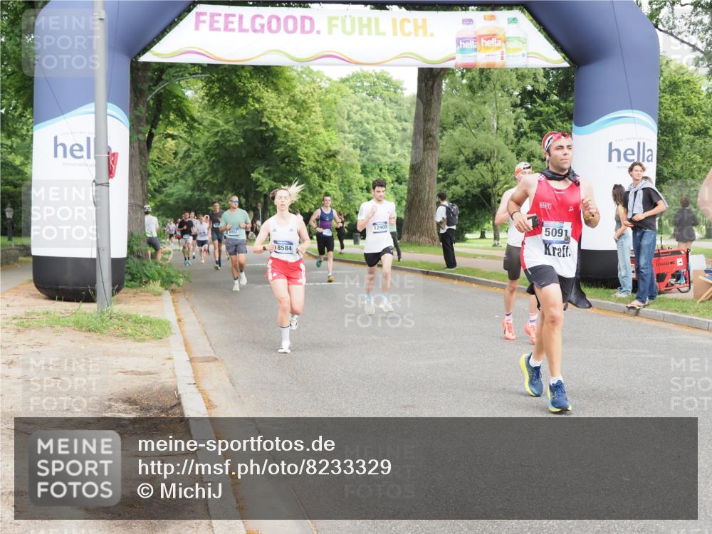 29.06.2025 - hella hamburg halbmarathon MichiJ http://msf.ph/oto/8233329 29.06.2025 10:26:44 Zwischen KM18-KM19 5091, 5791, 7743, 9017, 9171, 9643, 10922, 11282, 12900, 15382, 16075, 18193, 18277, 18584 meine-sportfotos.de