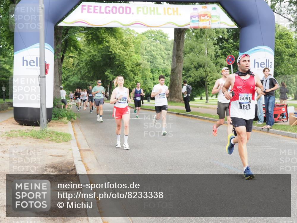 29.06.2025 - hella hamburg halbmarathon MichiJ http://msf.ph/oto/8233338 29.06.2025 10:26:44 Zwischen KM18-KM19 5091, 5791, 7743, 9017, 9171, 9643, 10922, 11282, 12900, 15382, 16075, 18193, 18277, 18584 meine-sportfotos.de