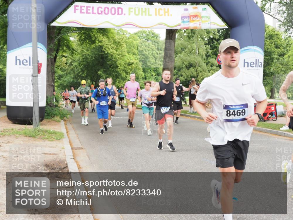 29.06.2025 - hella hamburg halbmarathon MichiJ http://msf.ph/oto/8233340 29.06.2025 10:49:46 Zwischen KM18-KM19 1126, 1722, 1724, 4370, 6311, 8469, 9899, 10194, 11402, 12567, 13528, 13739, 13841, 15093, 18028, 18359, 18739, 18796 meine-sportfotos.de