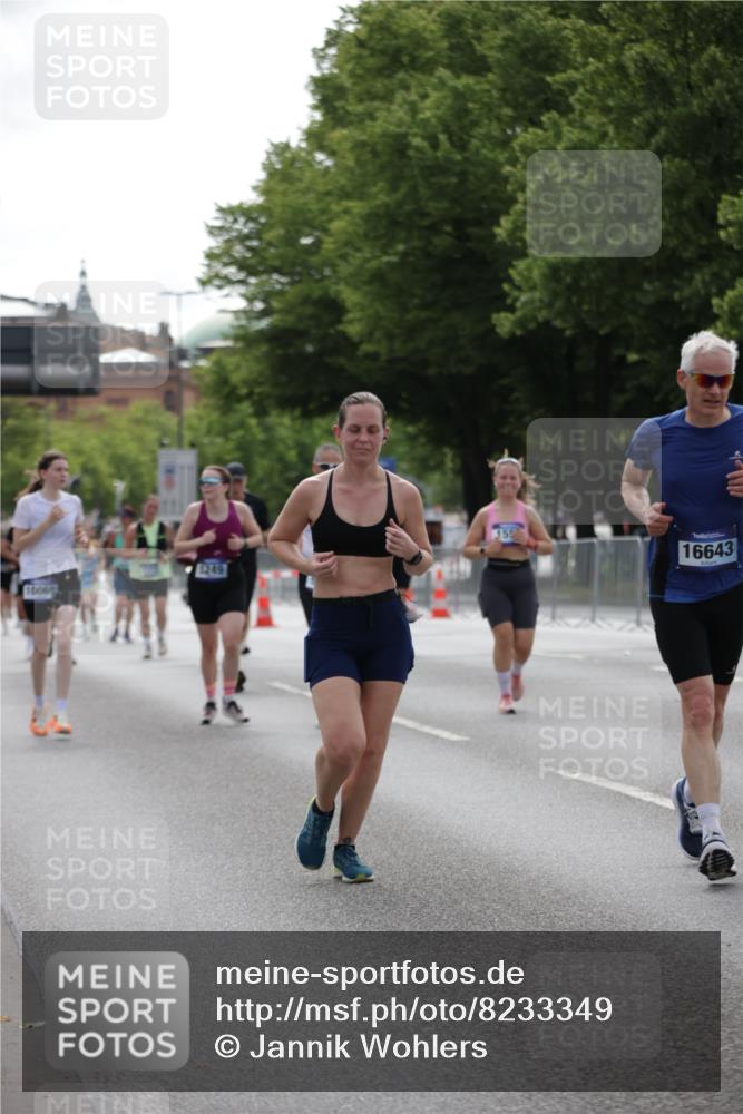 29.06.2025 - hella hamburg halbmarathon Jannik Wohlers http://msf.ph/oto/8233349 29.06.2025 10:28:19 Lombardsbrücke 1518, 1557, 3717, 4700, 4834, 5167, 5249, 5250, 5718, 5903, 5939, 6102, 6418, 8560, 9642, 9716, 9855, 10068, 10434, 15256, 15452, 16125, 16643, 18293 meine-sportfotos.de