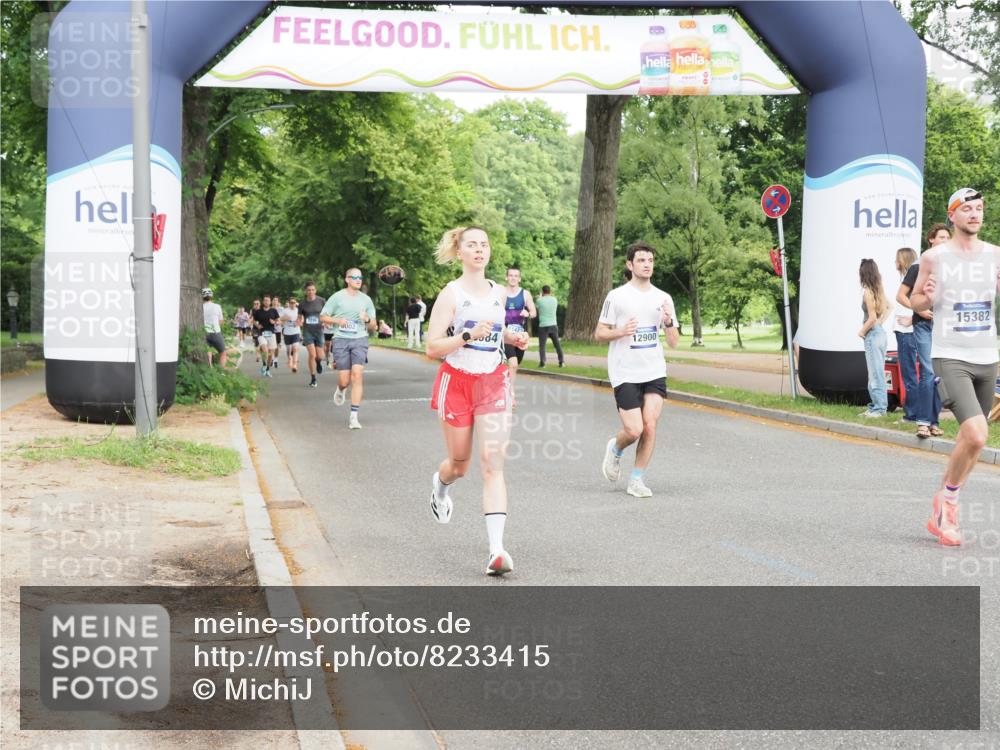 29.06.2025 - hella hamburg halbmarathon MichiJ http://msf.ph/oto/8233415 29.06.2025 10:26:45 Zwischen KM18-KM19 5091, 5791, 9171, 9643, 10922, 11282, 12900, 15382, 16075, 18584 meine-sportfotos.de