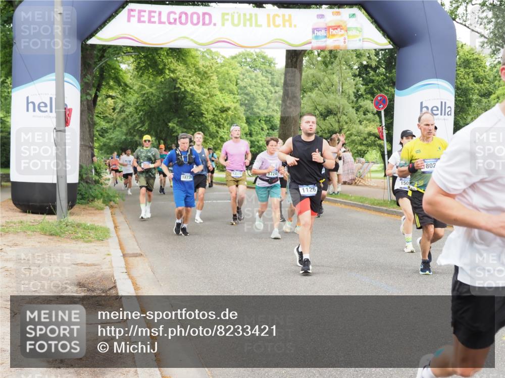 29.06.2025 - hella hamburg halbmarathon MichiJ http://msf.ph/oto/8233421 29.06.2025 10:49:47 Zwischen KM18-KM19 1126, 1722, 1724, 4370, 5734, 6311, 8469, 8822, 9899, 10194, 10214, 12567, 13528, 13739, 13841, 15093, 18028, 18359, 18739, 18796 meine-sportfotos.de