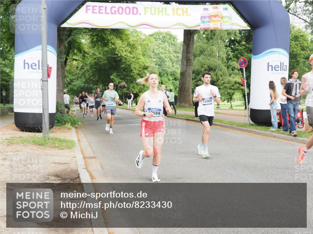 29.06.2025 - hella hamburg halbmarathon MichiJ http://msf.ph/oto/8233430 29.06.2025 10:26:45 Zwischen KM18-KM19 5091, 5791, 9171, 9643, 10922, 11282, 12900, 15382, 16075, 18584 meine-sportfotos.de