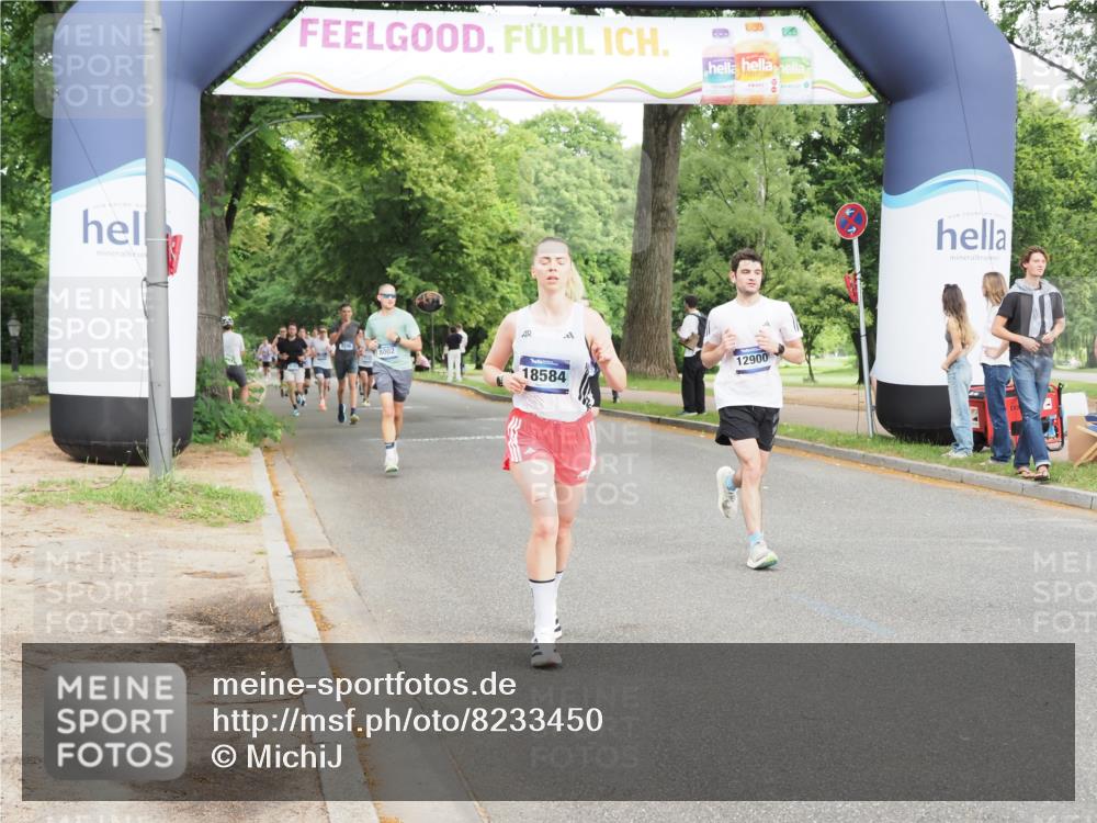 29.06.2025 - hella hamburg halbmarathon MichiJ http://msf.ph/oto/8233450 29.06.2025 10:26:45 Zwischen KM18-KM19 5091, 5791, 9171, 9643, 10922, 11282, 12900, 15382, 16075, 18584 meine-sportfotos.de