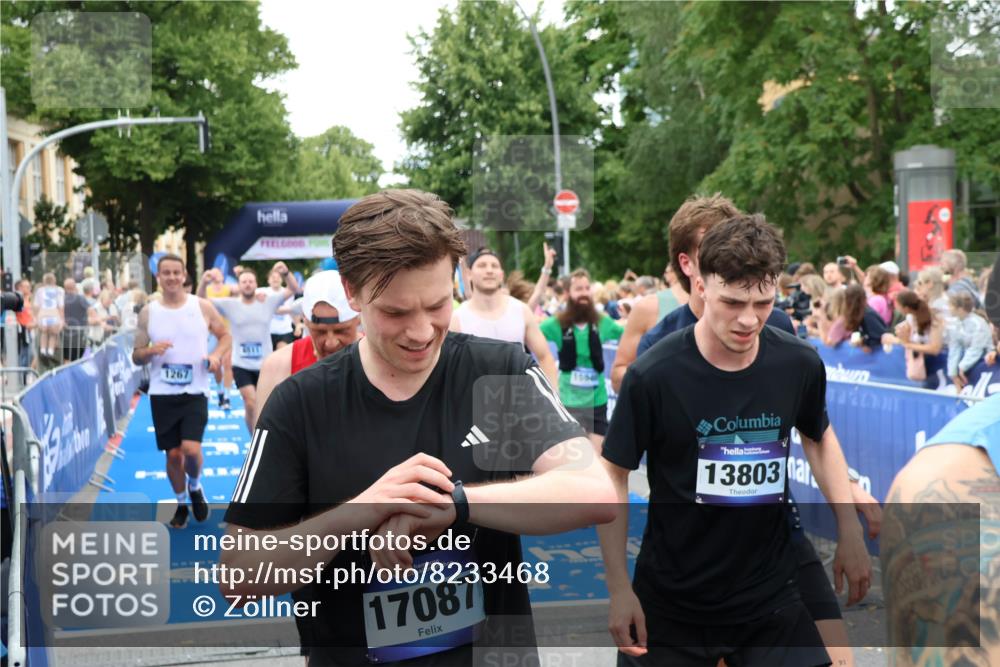 29.06.2025 - hella hamburg halbmarathon Zöllner http://msf.ph/oto/8233468 29.06.2025 10:54:27 Ziel 1267, 1442, 3426, 4635, 4868, 6511, 6512, 7129, 8772, 11009, 12321, 12362, 13289, 15946, 16327, 16574, 16750, 16879, 17698, 18268, 19067 meine-sportfotos.de