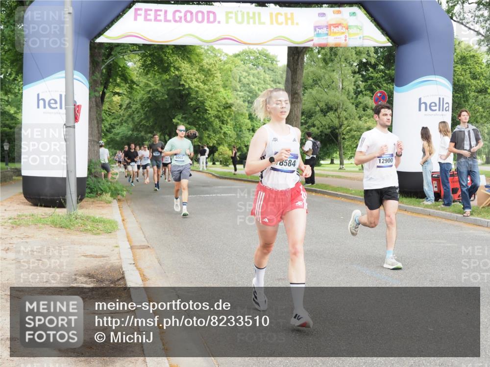 29.06.2025 - hella hamburg halbmarathon MichiJ http://msf.ph/oto/8233510 29.06.2025 10:26:45 Zwischen KM18-KM19 5091, 5791, 9171, 9643, 10922, 11282, 12900, 15382, 16075, 18584 meine-sportfotos.de