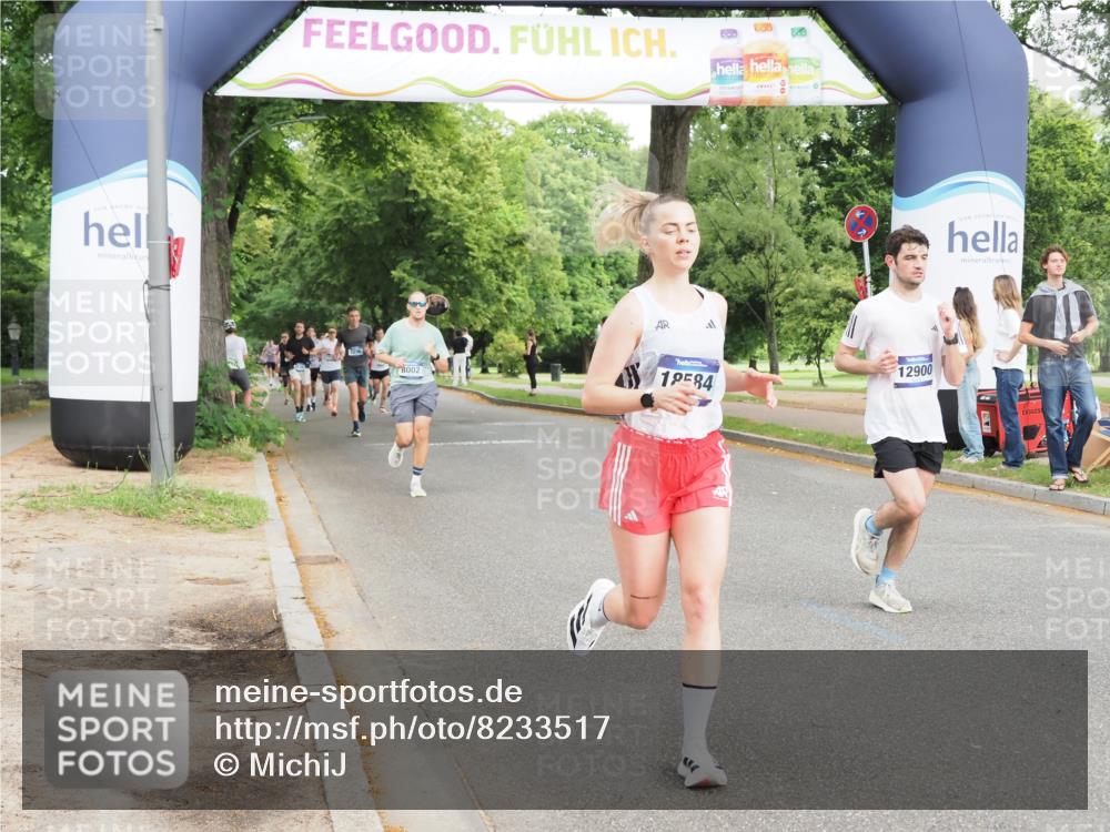29.06.2025 - hella hamburg halbmarathon MichiJ http://msf.ph/oto/8233517 29.06.2025 10:26:46 Zwischen KM18-KM19 5091, 5791, 9171, 9643, 10922, 11282, 11423, 12900, 15382, 18584 meine-sportfotos.de