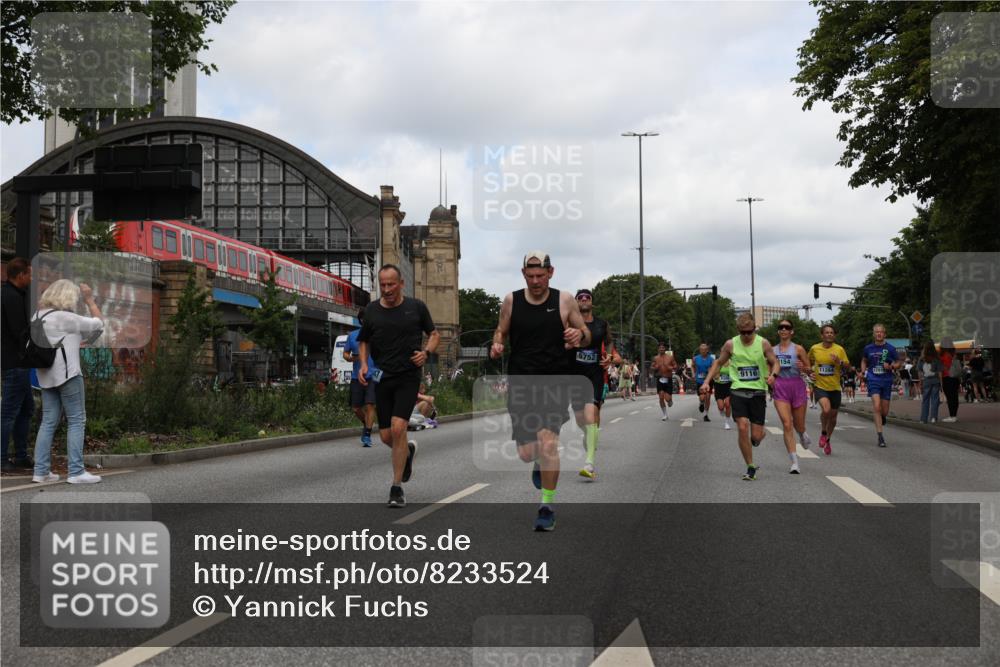 29.06.2025 - hella hamburg halbmarathon Yannick Fuchs http://msf.ph/oto/8233524 29.06.2025 10:34:21 20KM 1358, 1975, 2044, 2563, 2573, 2972, 3547, 3626, 4381, 4398, 4565, 4766, 4888, 5752, 7981, 8319, 8346, 8574, 8933, 9116, 9540, 11284, 11714, 11806, 12046, 12091, 12335, 12372, 13190, 13514, 14077, 14204, 14272, 14699, 15336, 15421, 15435, 15744, 15828, 17425, 17668, 17792, 17916, 17973, 18013, 18154, 18803 meine-sportfotos.de