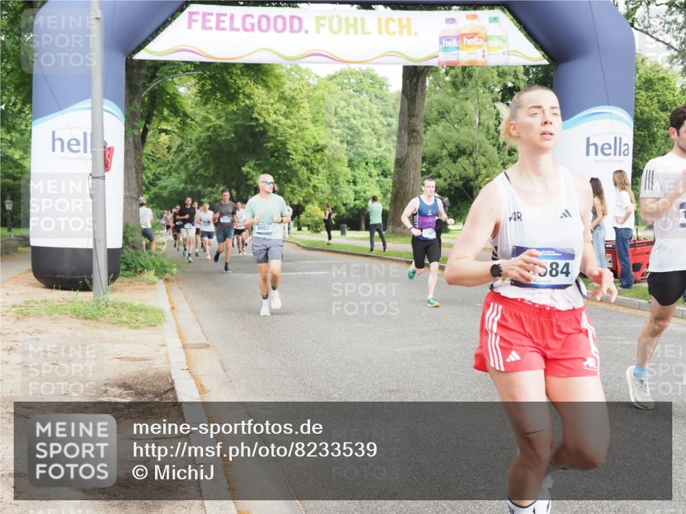 29.06.2025 - hella hamburg halbmarathon MichiJ http://msf.ph/oto/8233539 29.06.2025 10:26:46 Zwischen KM18-KM19 5091, 5791, 9171, 9643, 10922, 11282, 11423, 12900, 15382, 18584 meine-sportfotos.de