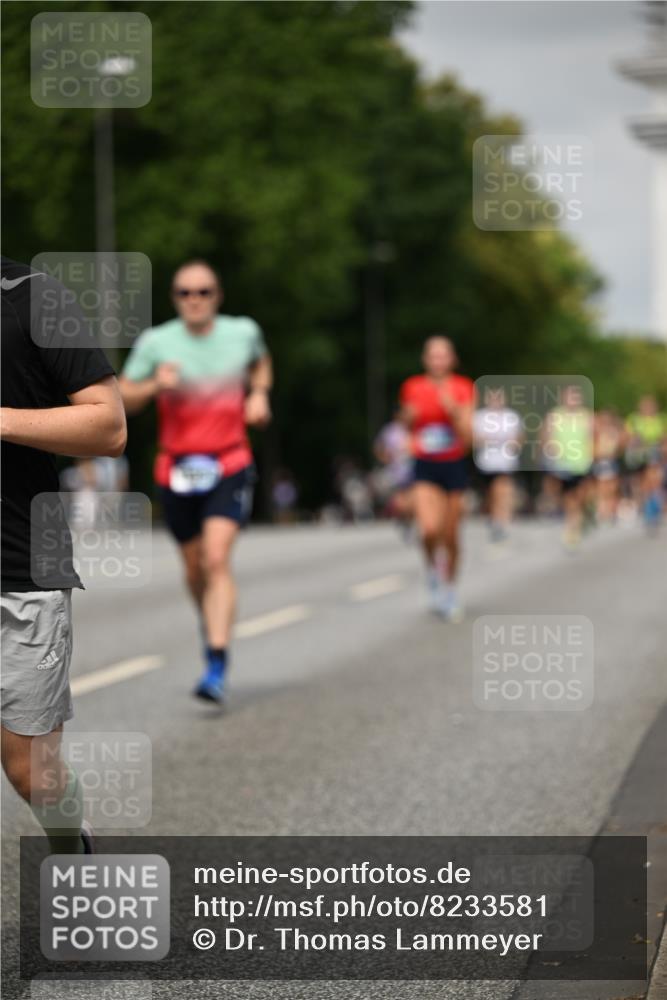 29.06.2025 - hella hamburg halbmarathon Dr. Thomas Lammeyer http://msf.ph/oto/8233581 29.06.2025 10:13:32 Kennedybrücke 7081, 7187, 7636, 9297, 9306, 9434, 9781, 10036, 10819, 10943, 11067 meine-sportfotos.de