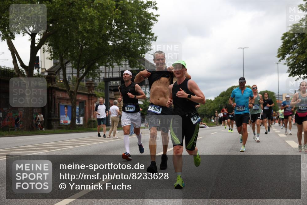 29.06.2025 - hella hamburg halbmarathon Yannick Fuchs http://msf.ph/oto/8233628 29.06.2025 10:47:00 20KM 1257, 1258, 1482, 1683, 2111, 2208, 2346, 2910, 3334, 3399, 3999, 4065, 4419, 4587, 4726, 5077, 5169, 5194, 5607, 5907, 6198, 6897, 7232, 7383, 7509, 8273, 8361, 8587, 8651, 8955, 9065, 9163, 10529, 10724, 11217, 11588, 11589, 11604, 11689, 12155, 12482, 12910, 14805, 15430, 15681, 15980, 16467, 16929, 17710, 18249, 18331, 18720, 18901, 19208, 19244 meine-sportfotos.de