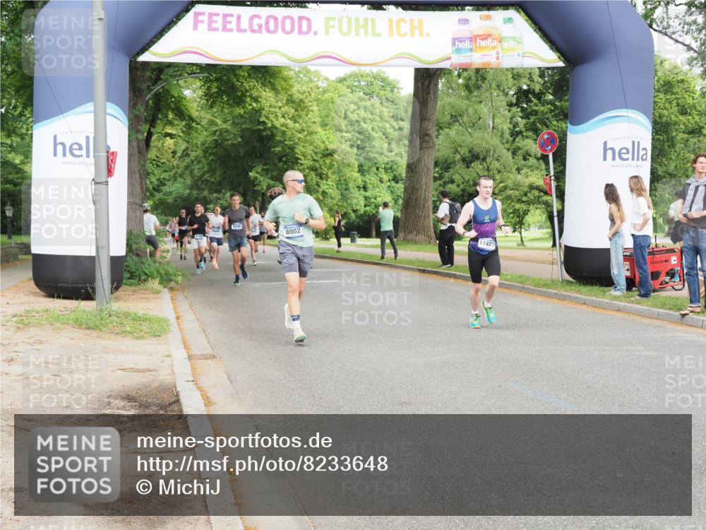 29.06.2025 - hella hamburg halbmarathon MichiJ http://msf.ph/oto/8233648 29.06.2025 10:26:47 Zwischen KM18-KM19 5091, 8002, 9171, 9643, 10922, 11282, 11423, 12900, 15382, 18584 meine-sportfotos.de