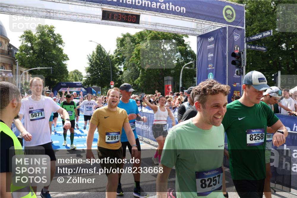 29.06.2025 - hella hamburg halbmarathon Zöllner http://msf.ph/oto/8233668 29.06.2025 11:33:58 Ziel 1324, 1732, 2059, 2199, 3457, 3871, 4326, 5258, 5260, 8141, 8306, 8891, 11454, 16788, 17099, 17300, 17463, 18132, 18378, 18578 meine-sportfotos.de