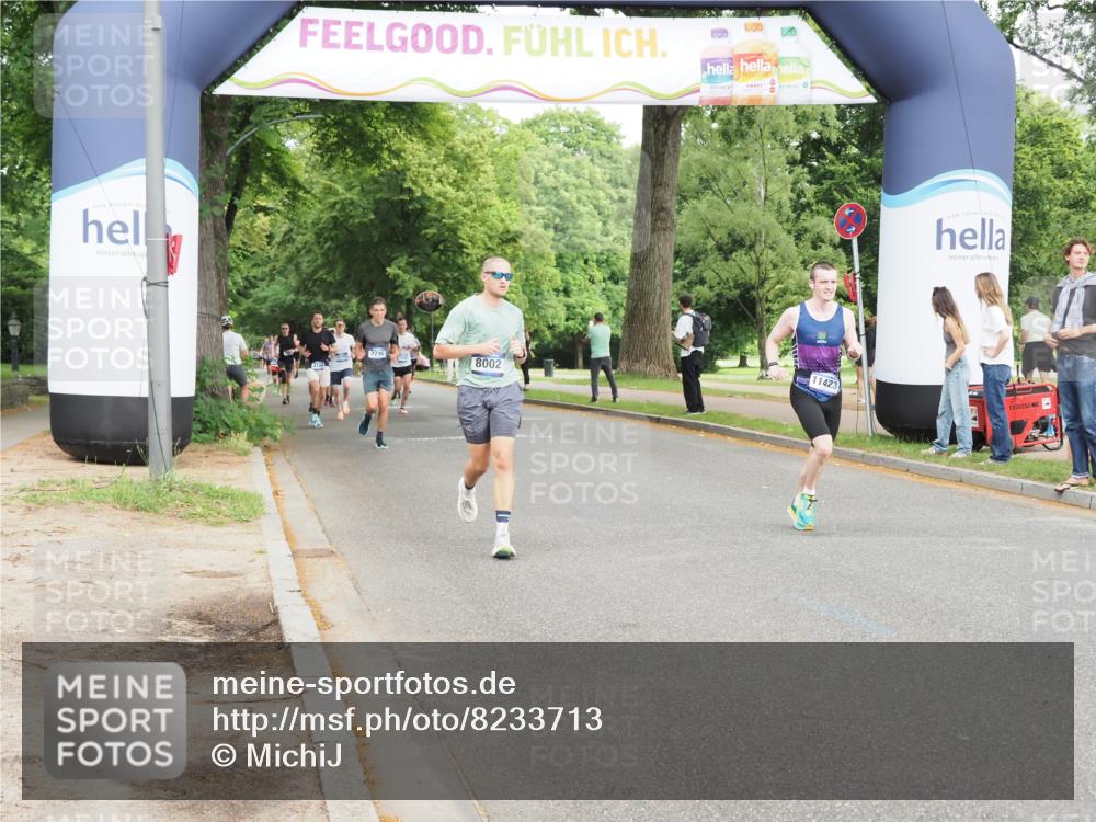 29.06.2025 - hella hamburg halbmarathon MichiJ http://msf.ph/oto/8233713 29.06.2025 10:26:47 Zwischen KM18-KM19 5091, 8002, 9171, 9643, 10922, 11282, 11423, 12900, 15382, 18584 meine-sportfotos.de