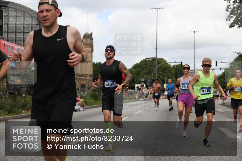 29.06.2025 - hella hamburg halbmarathon Yannick Fuchs http://msf.ph/oto/8233724 29.06.2025 10:34:22 20KM 1358, 1975, 2044, 2563, 2573, 2972, 3547, 3626, 4381, 4398, 4565, 4766, 4888, 5752, 8319, 8346, 8574, 8933, 9116, 9540, 11284, 11714, 11806, 12046, 12091, 12335, 12372, 13190, 13514, 14077, 14272, 14699, 15336, 15421, 15435, 15744, 15828, 17425, 17668, 17792, 17916, 17973, 18013, 18154, 18803 meine-sportfotos.de