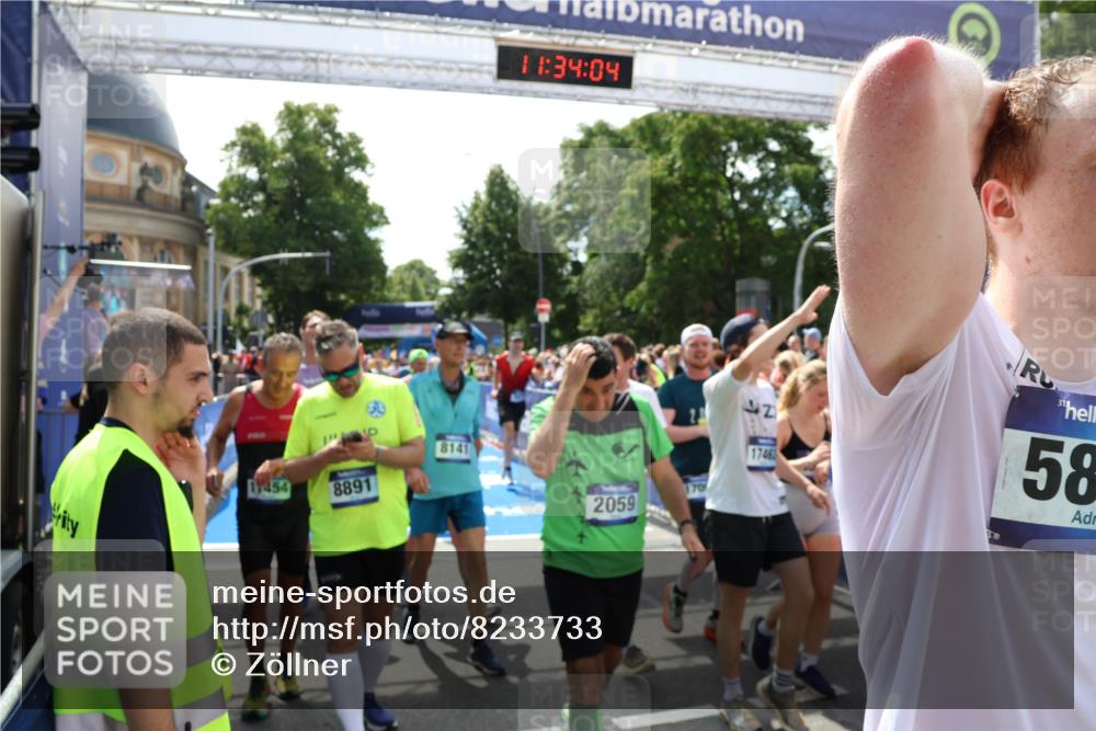 29.06.2025 - hella hamburg halbmarathon Zöllner http://msf.ph/oto/8233733 29.06.2025 11:34:01 Ziel 1029, 1324, 1732, 2199, 3010, 3457, 3871, 3880, 5260, 5557, 6092, 7140, 8306, 17099, 17443, 18132, 18378, 18578 meine-sportfotos.de