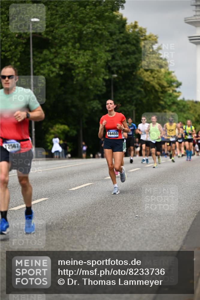 29.06.2025 - hella hamburg halbmarathon Dr. Thomas Lammeyer http://msf.ph/oto/8233736 29.06.2025 10:13:33 Kennedybrücke 7081, 7187, 7636, 9306, 9434, 9781, 10036, 10819, 10943, 11067 meine-sportfotos.de