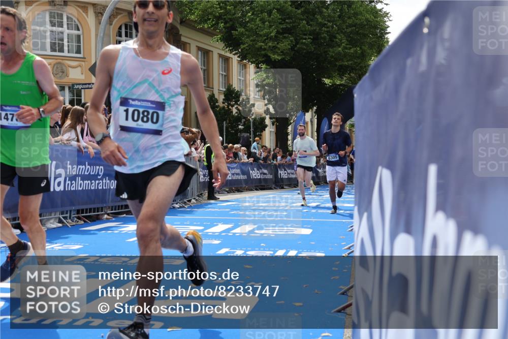 29.06.2025 - hella hamburg halbmarathon Strokosch-Dieckow http://msf.ph/oto/8233747 29.06.2025 10:34:19 Ziel 1002, 1080, 3005, 5550, 7901, 9686, 14784, 16417, 18099, 18906 meine-sportfotos.de