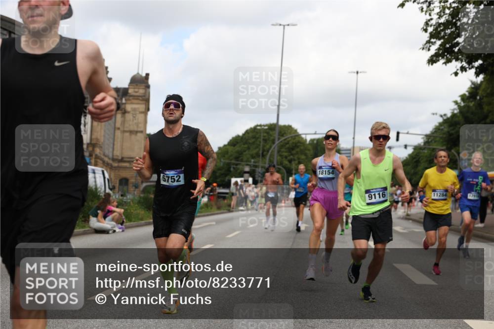 29.06.2025 - hella hamburg halbmarathon Yannick Fuchs http://msf.ph/oto/8233771 29.06.2025 10:34:22 20KM 1358, 1975, 2044, 2563, 2573, 2972, 3547, 3626, 4381, 4398, 4565, 4766, 4888, 5752, 8319, 8346, 8574, 8933, 9116, 9540, 11284, 11714, 11806, 12046, 12091, 12335, 12372, 13190, 13514, 14077, 14272, 14699, 15336, 15421, 15435, 15744, 15828, 17425, 17668, 17792, 17916, 17973, 18013, 18154, 18803 meine-sportfotos.de