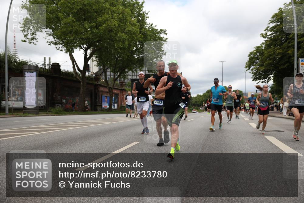 29.06.2025 - hella hamburg halbmarathon Yannick Fuchs http://msf.ph/oto/8233780 29.06.2025 10:47:00 20KM 1257, 1258, 1482, 1683, 2111, 2208, 2346, 2910, 3334, 3399, 3999, 4065, 4419, 4587, 4726, 5077, 5169, 5194, 5607, 5907, 6198, 6897, 7232, 7383, 7509, 8273, 8361, 8587, 8651, 8955, 9065, 9163, 10529, 10724, 11217, 11588, 11589, 11604, 11689, 12155, 12482, 12910, 14805, 15430, 15681, 15980, 16467, 16929, 17710, 18249, 18331, 18720, 18901, 19208, 19244 meine-sportfotos.de