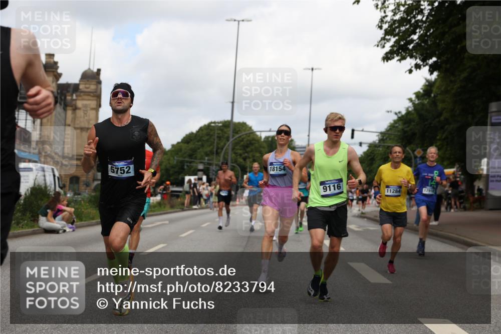 29.06.2025 - hella hamburg halbmarathon Yannick Fuchs http://msf.ph/oto/8233794 29.06.2025 10:34:22 20KM 1358, 1975, 2044, 2563, 2573, 2972, 3547, 3626, 4381, 4398, 4565, 4766, 4888, 5752, 8319, 8346, 8574, 8933, 9116, 9540, 11284, 11714, 11806, 12046, 12091, 12335, 12372, 13190, 13514, 14077, 14272, 14699, 15336, 15421, 15435, 15744, 15828, 17425, 17668, 17792, 17916, 17973, 18013, 18154, 18803 meine-sportfotos.de