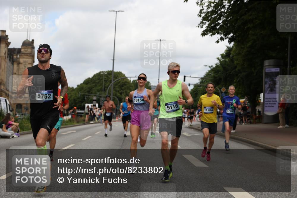 29.06.2025 - hella hamburg halbmarathon Yannick Fuchs http://msf.ph/oto/8233802 29.06.2025 10:34:22 20KM 1358, 1975, 2044, 2563, 2573, 2972, 3547, 3626, 4381, 4398, 4565, 4766, 4888, 5752, 8319, 8346, 8574, 8933, 9116, 9540, 11284, 11714, 11806, 12046, 12091, 12335, 12372, 13190, 13514, 14077, 14272, 14699, 15336, 15421, 15435, 15744, 15828, 17425, 17668, 17792, 17916, 17973, 18013, 18154, 18803 meine-sportfotos.de