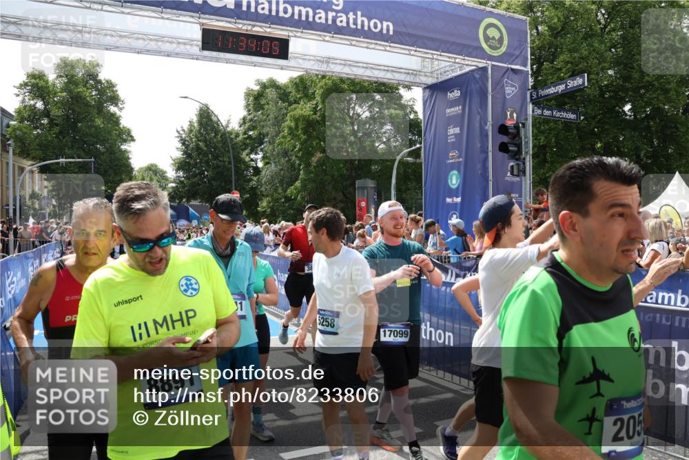 29.06.2025 - hella hamburg halbmarathon Zöllner http://msf.ph/oto/8233806 29.06.2025 11:34:03 Ziel 1029, 1324, 1732, 2199, 3010, 3457, 3871, 3880, 5557, 6092, 6093, 7140, 7570, 8306, 9715, 17443, 18132, 18378, 18998 meine-sportfotos.de