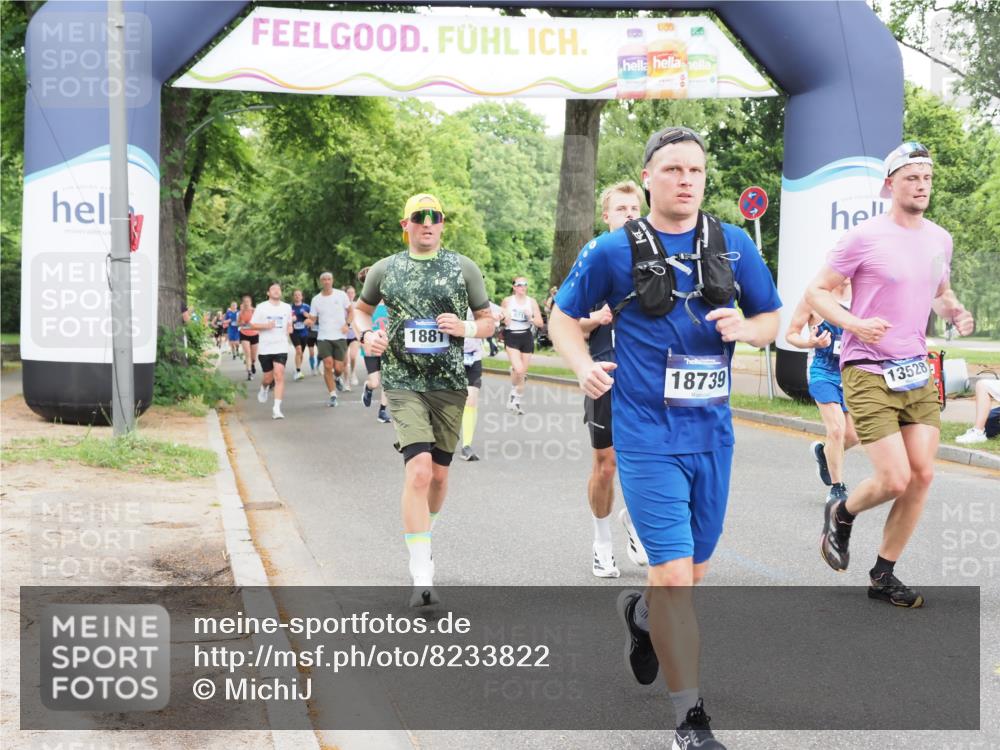 29.06.2025 - hella hamburg halbmarathon MichiJ http://msf.ph/oto/8233822 29.06.2025 10:49:50 Zwischen KM18-KM19 1126, 1334, 1573, 1722, 1724, 1881, 3001, 4370, 4665, 5734, 8469, 8822, 9899, 10194, 10214, 13528, 15093, 18028, 18359, 18717, 18739 meine-sportfotos.de