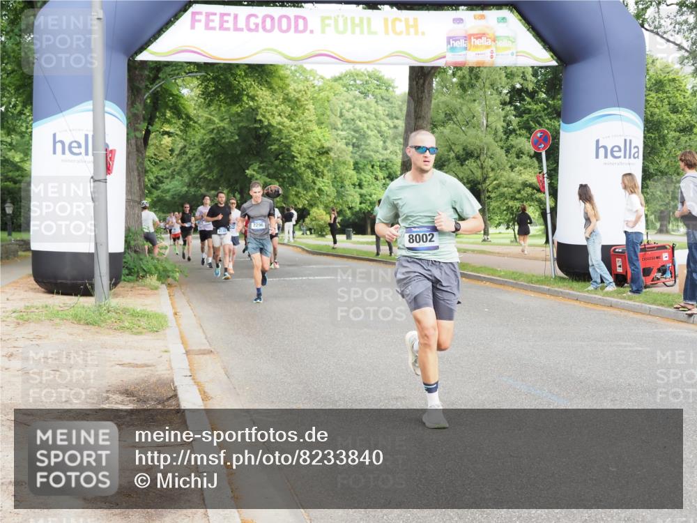 29.06.2025 - hella hamburg halbmarathon MichiJ http://msf.ph/oto/8233840 29.06.2025 10:26:48 Zwischen KM18-KM19 5091, 8002, 9171, 10922, 11282, 11423, 12900, 15382, 18584 meine-sportfotos.de