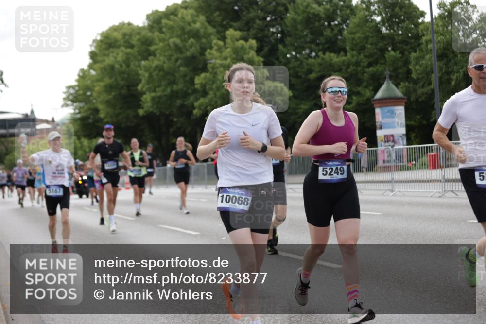 29.06.2025 - hella hamburg halbmarathon Jannik Wohlers http://msf.ph/oto/8233877 29.06.2025 10:28:26 Lombardsbrücke 1518, 1557, 1869, 3717, 4362, 4700, 4834, 5167, 5249, 5250, 6102, 9642, 10068, 14205, 15143, 15256, 15452, 15453, 16643 meine-sportfotos.de