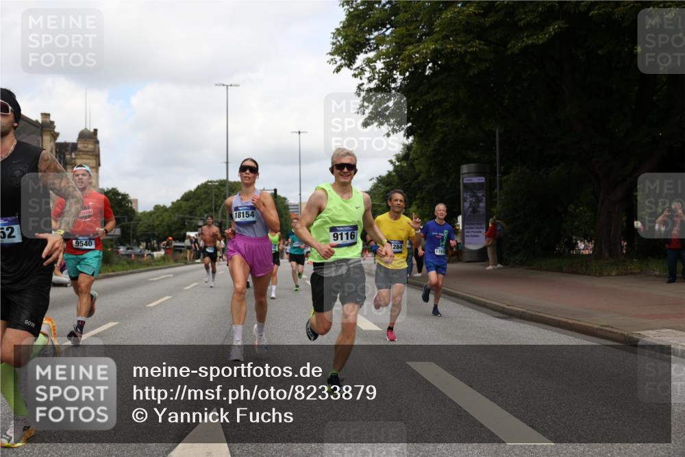 29.06.2025 - hella hamburg halbmarathon Yannick Fuchs http://msf.ph/oto/8233879 29.06.2025 10:34:23 20KM 1358, 1975, 2044, 2563, 2573, 2972, 3547, 3626, 4381, 4398, 4565, 4766, 4888, 5752, 6149, 8319, 8346, 8574, 8933, 9116, 9540, 11284, 11714, 11806, 12046, 12091, 12335, 12372, 13190, 14077, 14272, 14699, 15336, 15421, 15435, 15744, 15828, 17425, 17668, 17792, 17916, 17973, 18013, 18154, 18803 meine-sportfotos.de