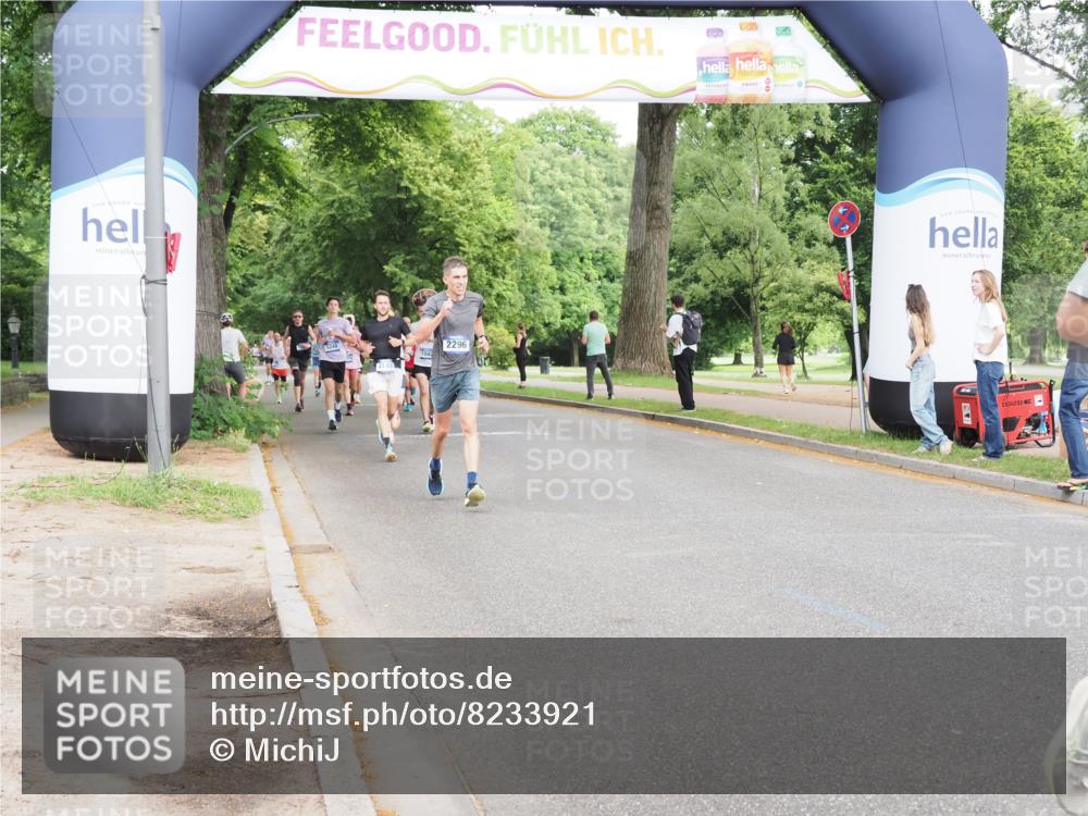 29.06.2025 - hella hamburg halbmarathon MichiJ http://msf.ph/oto/8233921 29.06.2025 10:26:49 Zwischen KM18-KM19 5091, 8002, 10922, 11282, 11423, 12900, 15382, 18584 meine-sportfotos.de
