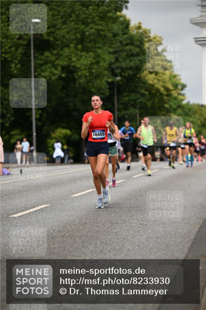 29.06.2025 - hella hamburg halbmarathon Dr. Thomas Lammeyer http://msf.ph/oto/8233930 29.06.2025 10:13:34 Kennedybrücke 5511, 7081, 7187, 7636, 9306, 9366, 9434, 9781, 10036, 10819, 10943, 11067 meine-sportfotos.de
