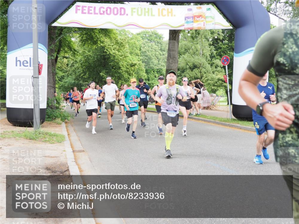 29.06.2025 - hella hamburg halbmarathon MichiJ http://msf.ph/oto/8233936 29.06.2025 10:49:51 Zwischen KM18-KM19 1126, 1334, 1573, 1722, 1724, 1881, 3001, 4370, 4665, 5734, 8469, 8822, 9718, 10194, 10214, 13528, 15093, 17757, 18028, 18717, 18739 meine-sportfotos.de
