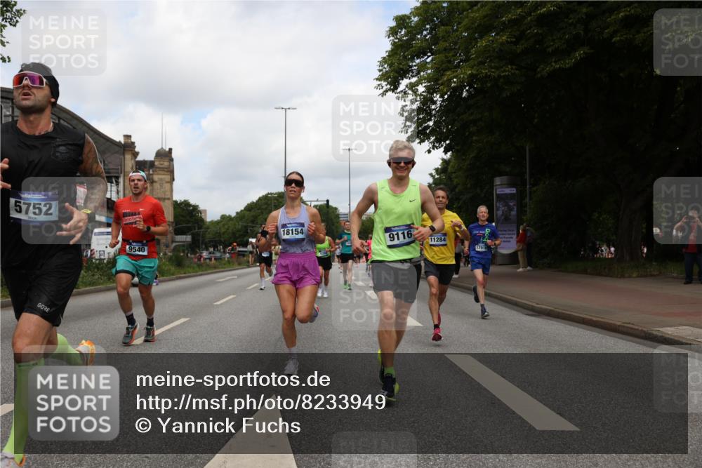 29.06.2025 - hella hamburg halbmarathon Yannick Fuchs http://msf.ph/oto/8233949 29.06.2025 10:34:23 20KM 1358, 1975, 2044, 2563, 2573, 2972, 3547, 3626, 4381, 4398, 4565, 4766, 4888, 5752, 6149, 8319, 8346, 8574, 8933, 9116, 9540, 11284, 11714, 11806, 12046, 12091, 12335, 12372, 13190, 14077, 14272, 14699, 15336, 15421, 15435, 15744, 15828, 17425, 17668, 17792, 17916, 17973, 18013, 18154, 18803 meine-sportfotos.de