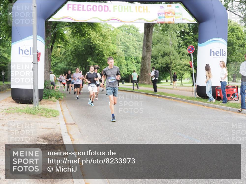 29.06.2025 - hella hamburg halbmarathon MichiJ http://msf.ph/oto/8233973 29.06.2025 10:26:50 Zwischen KM18-KM19 2296, 4148, 5091, 8002, 10922, 11282, 11423, 12900, 15382, 18584 meine-sportfotos.de
