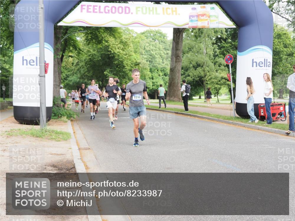 29.06.2025 - hella hamburg halbmarathon MichiJ http://msf.ph/oto/8233987 29.06.2025 10:26:50 Zwischen KM18-KM19 2296, 4148, 5091, 8002, 10922, 11282, 11423, 12900, 15382, 18584 meine-sportfotos.de