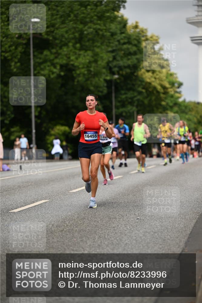 29.06.2025 - hella hamburg halbmarathon Dr. Thomas Lammeyer http://msf.ph/oto/8233996 29.06.2025 10:13:35 Kennedybrücke 5511, 7081, 7187, 7636, 9306, 9366, 9434, 9781, 10036, 10819, 10943, 11067 meine-sportfotos.de