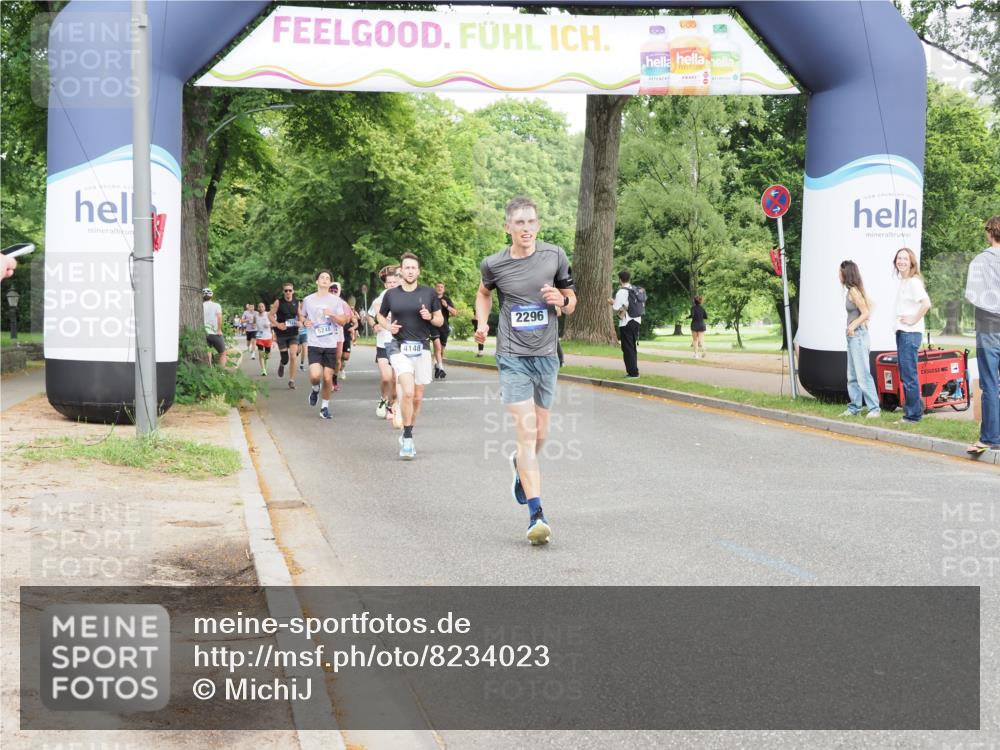29.06.2025 - hella hamburg halbmarathon MichiJ http://msf.ph/oto/8234023 29.06.2025 10:26:50 Zwischen KM18-KM19 2296, 4148, 5091, 8002, 10922, 11282, 11423, 12900, 15382, 18584 meine-sportfotos.de