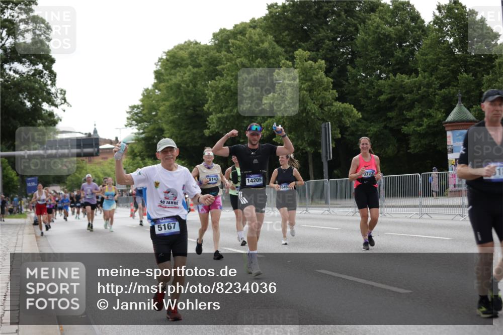 29.06.2025 - hella hamburg halbmarathon Jannik Wohlers http://msf.ph/oto/8234036 29.06.2025 10:28:28 Lombardsbrücke 1518, 1557, 1869, 3717, 4161, 4362, 4700, 4834, 4982, 5167, 5249, 5250, 6102, 7169, 10068, 12442, 14205, 15143, 15256, 15452, 15453, 16643 meine-sportfotos.de