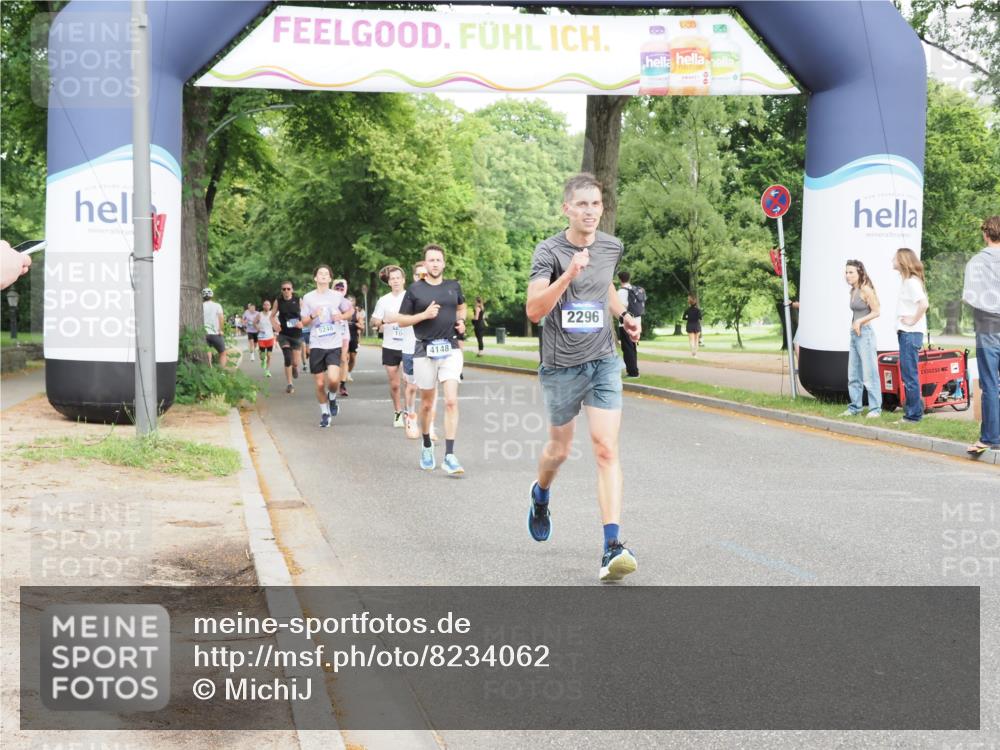 29.06.2025 - hella hamburg halbmarathon MichiJ http://msf.ph/oto/8234062 29.06.2025 10:26:51 Zwischen KM18-KM19 2296, 4148, 5091, 8002, 11423, 12900, 15382, 18584 meine-sportfotos.de