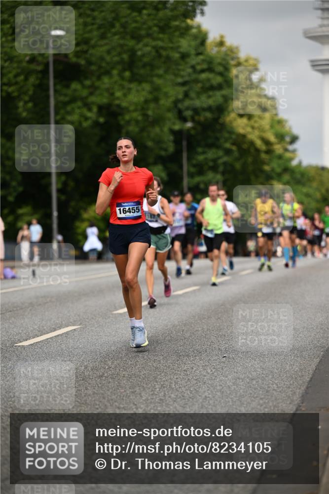 29.06.2025 - hella hamburg halbmarathon Dr. Thomas Lammeyer http://msf.ph/oto/8234105 29.06.2025 10:13:35 Kennedybrücke 5511, 7081, 7187, 7636, 9306, 9366, 9434, 9781, 10036, 10819, 10943, 11067 meine-sportfotos.de