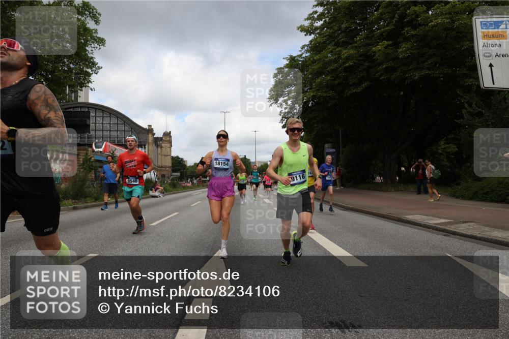 29.06.2025 - hella hamburg halbmarathon Yannick Fuchs http://msf.ph/oto/8234106 29.06.2025 10:34:23 20KM 1358, 1975, 2044, 2563, 2573, 2972, 3547, 3626, 4381, 4398, 4565, 4766, 4888, 5752, 6149, 8319, 8346, 8574, 8933, 9116, 9540, 11284, 11714, 11806, 12046, 12091, 12335, 12372, 13190, 14077, 14272, 14699, 15336, 15421, 15435, 15744, 15828, 17425, 17668, 17792, 17916, 17973, 18013, 18154, 18803 meine-sportfotos.de