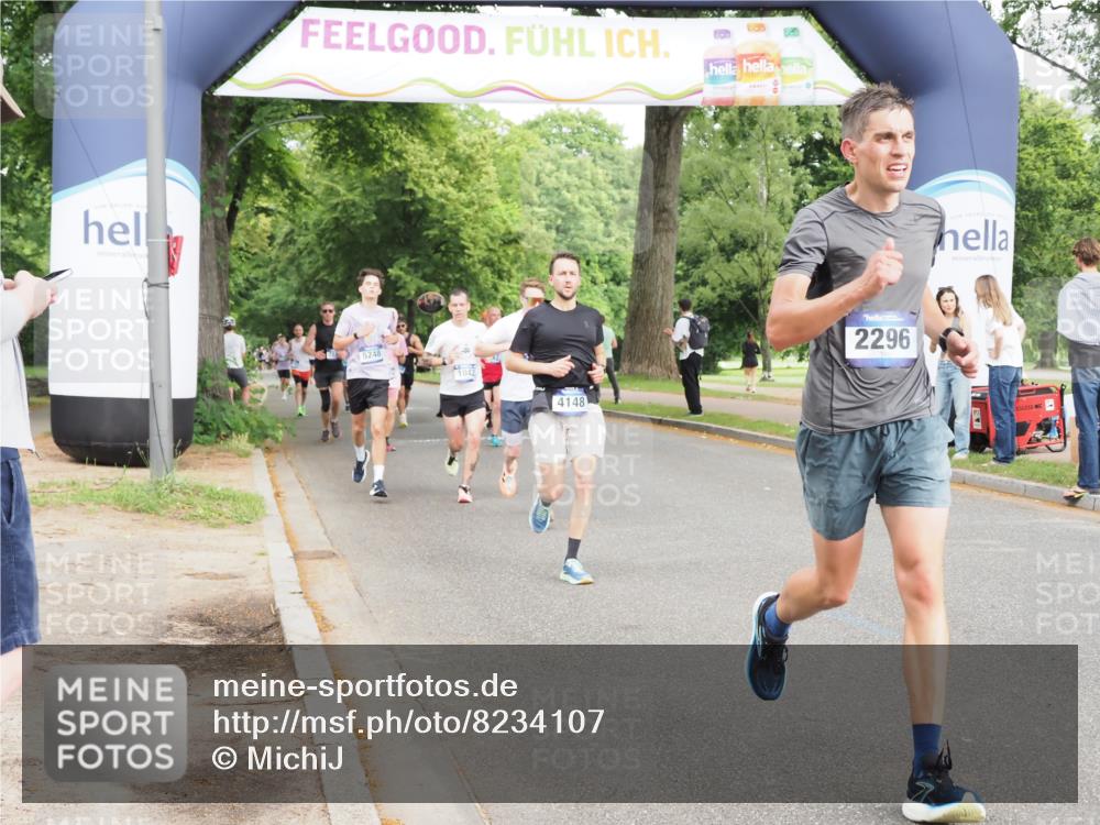 29.06.2025 - hella hamburg halbmarathon MichiJ http://msf.ph/oto/8234107 29.06.2025 10:26:51 Zwischen KM18-KM19 2296, 4148, 5091, 8002, 11423, 12900, 15382, 18584 meine-sportfotos.de