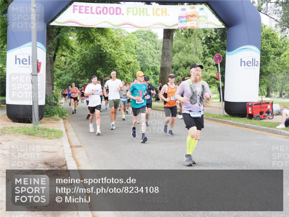 29.06.2025 - hella hamburg halbmarathon MichiJ http://msf.ph/oto/8234108 29.06.2025 10:49:52 Zwischen KM18-KM19 1126, 1254, 1334, 1573, 1722, 1724, 1881, 3001, 4370, 4665, 5734, 8822, 9718, 10214, 13528, 15093, 15252, 17757, 18028, 18717 meine-sportfotos.de