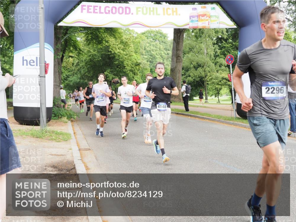 29.06.2025 - hella hamburg halbmarathon MichiJ http://msf.ph/oto/8234129 29.06.2025 10:26:52 Zwischen KM18-KM19 2262, 2296, 4148, 5248, 8002, 11423, 12900, 14274, 17722 meine-sportfotos.de