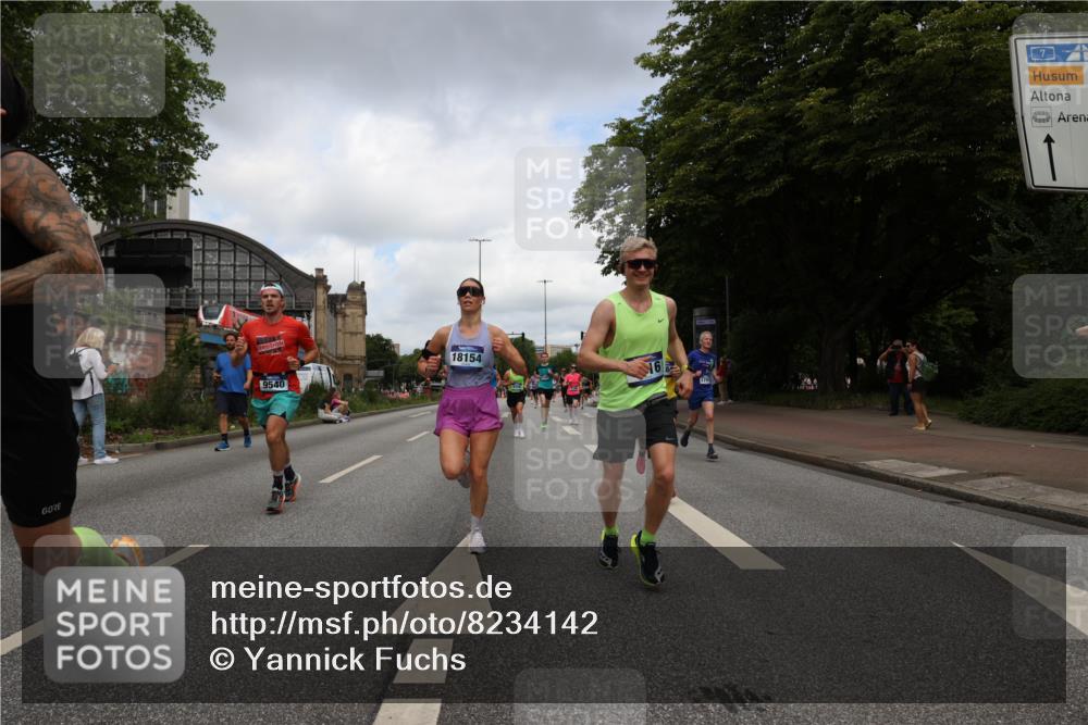 29.06.2025 - hella hamburg halbmarathon Yannick Fuchs http://msf.ph/oto/8234142 29.06.2025 10:34:23 20KM 1358, 1975, 2044, 2563, 2573, 2972, 3547, 3626, 4381, 4398, 4565, 4766, 4888, 5752, 6149, 8319, 8346, 8574, 8933, 9116, 9540, 11284, 11714, 11806, 12046, 12091, 12335, 12372, 13190, 14077, 14272, 14699, 15336, 15421, 15435, 15744, 15828, 17425, 17668, 17792, 17916, 17973, 18013, 18154, 18803 meine-sportfotos.de